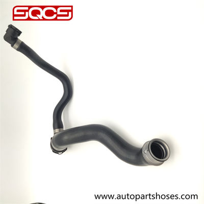 A2045019482 2045019482 λαστιχένιος Intercooler μανικών θερμαντικών σωμάτων σωλήνας για τη Mercedes W204